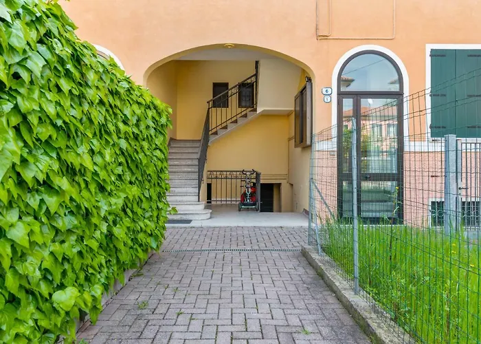 Guesthost - Prato Della Valle Roomy Flat *