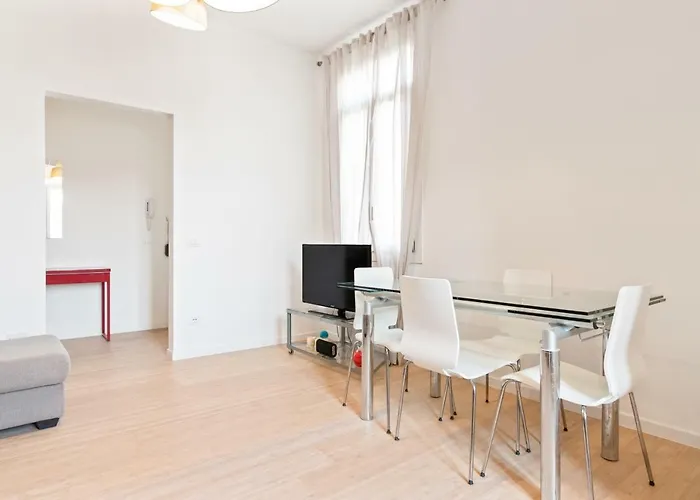 Guesthost - Prato Della Valle Roomy Flat Апартаменты