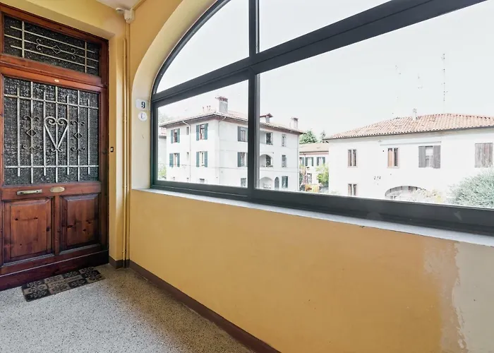 Guesthost - Prato Della Valle Roomy Flat Апартаменты *
